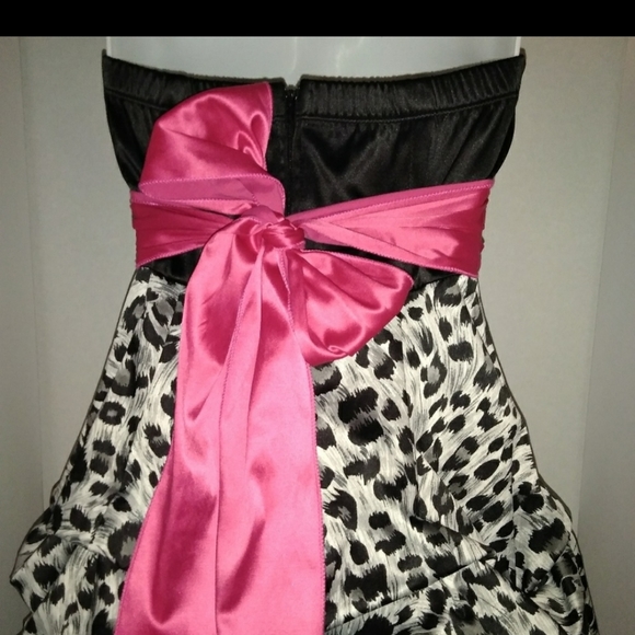 Ruby Rox strapless dress - Picture 7 of 7